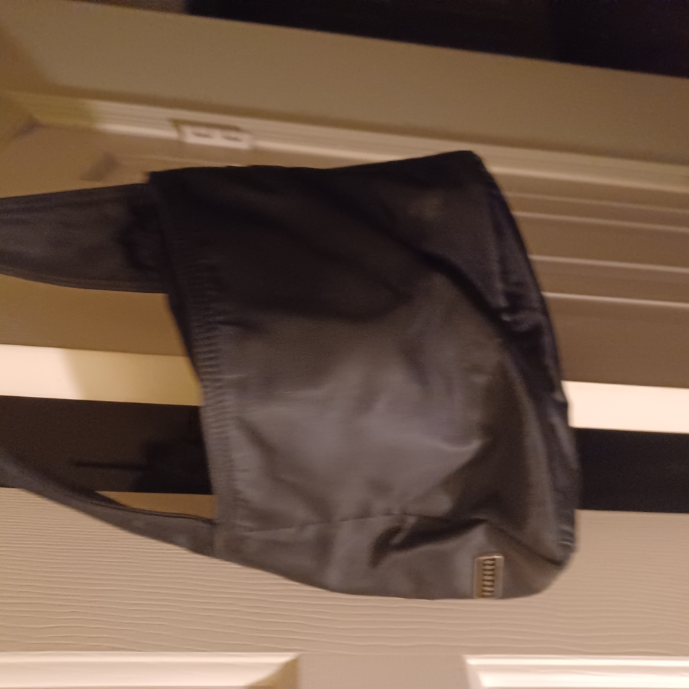 Woemens Black Bag